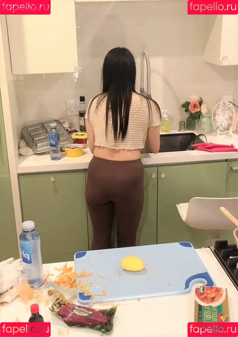 AriaSaki / annoyingaria Onlyfans Photo Gallery 