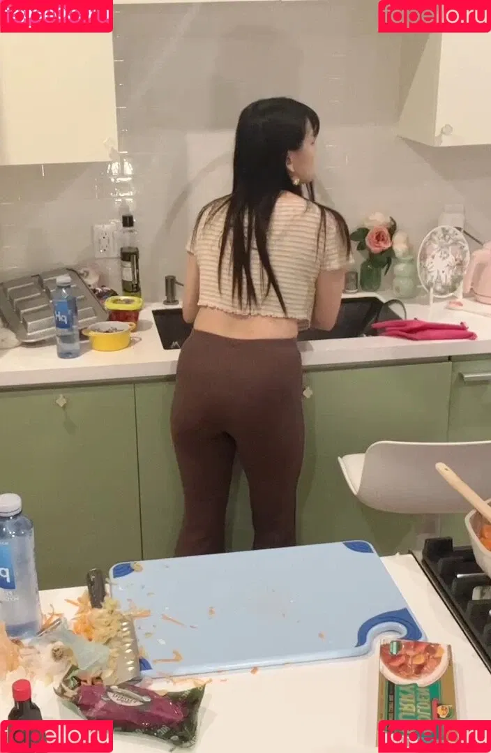 AriaSaki / annoyingaria Onlyfans Photo Gallery 