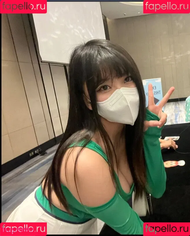 AriaSaki / annoyingaria Onlyfans Photo Gallery 