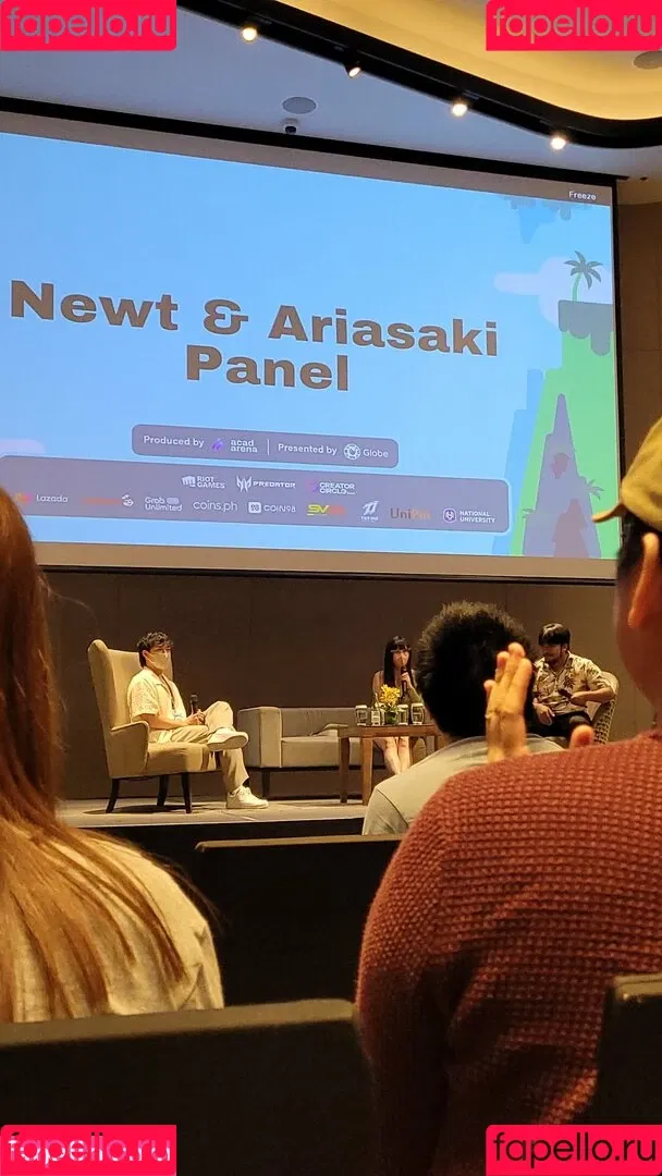 AriaSaki / annoyingaria Onlyfans Photo Gallery 