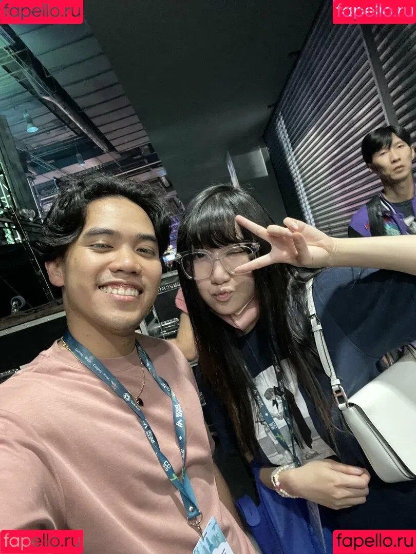 AriaSaki / annoyingaria Onlyfans Photo Gallery 
