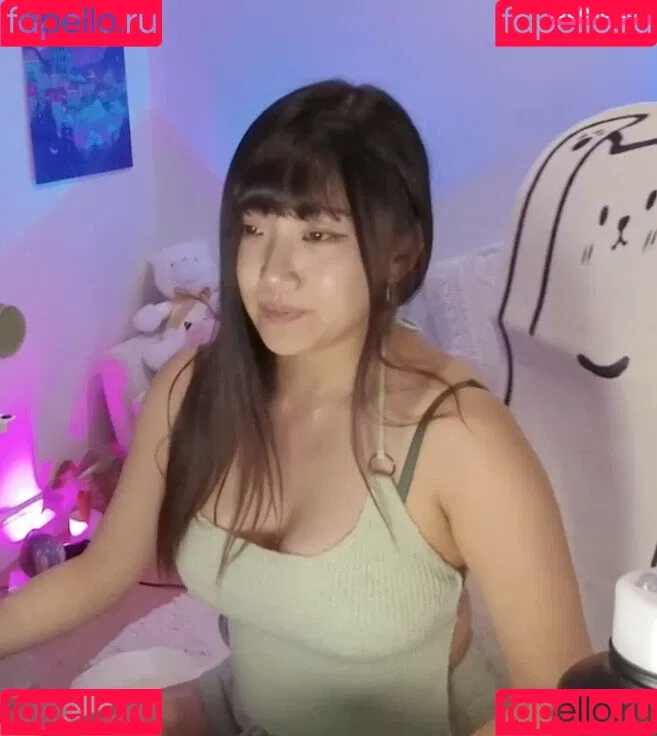 AriaSaki / annoyingaria Onlyfans Photo Gallery 