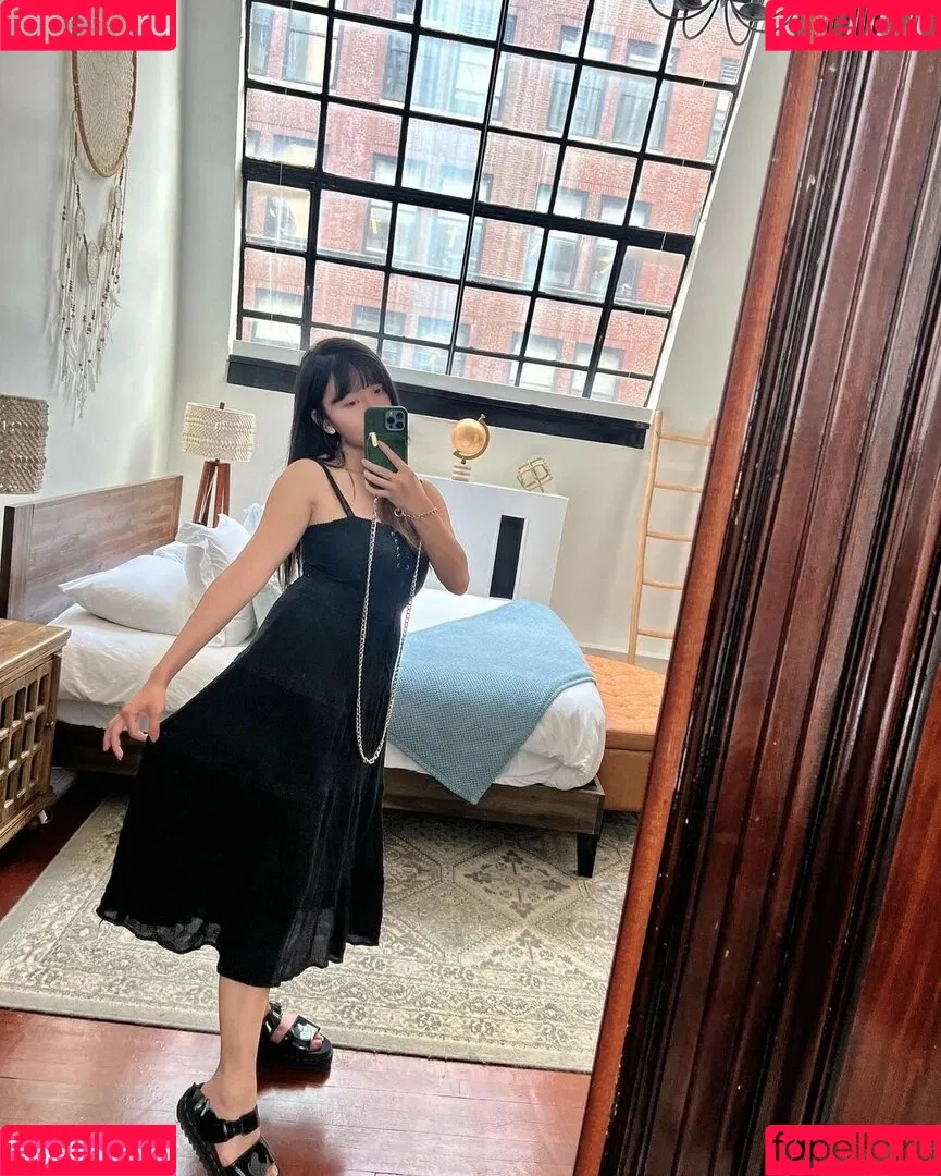 AriaSaki / annoyingaria Onlyfans Photo Gallery 