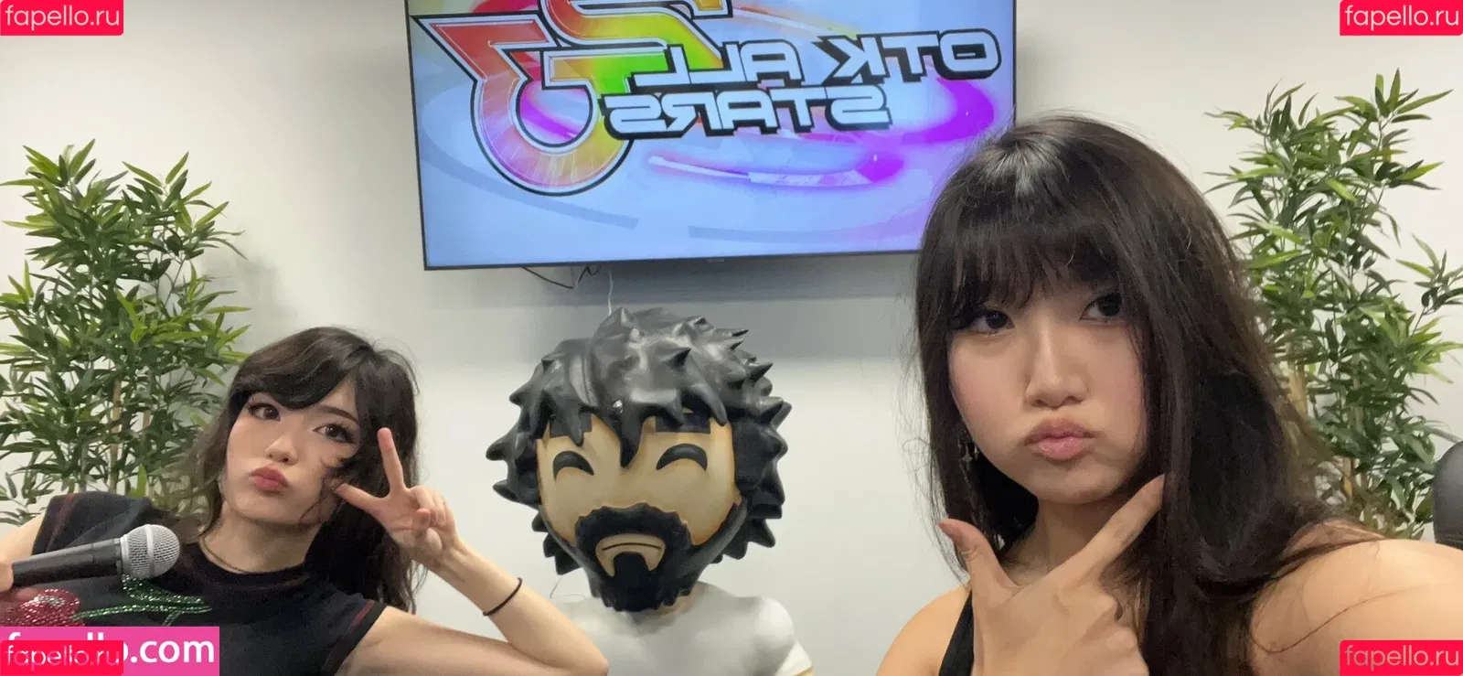 AriaSaki / annoyingaria Onlyfans Photo Gallery 