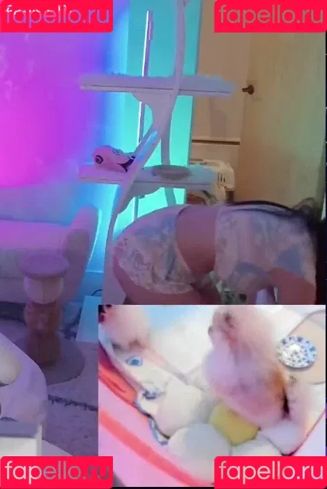 AriaSaki / annoyingaria Onlyfans Photo Gallery 