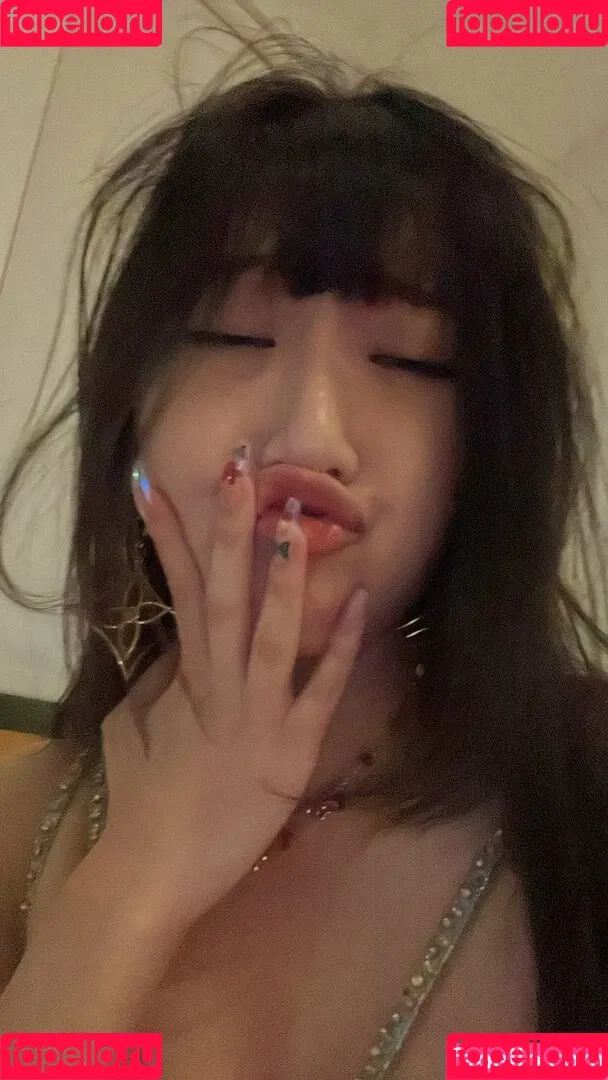 AriaSaki / annoyingaria Onlyfans Photo Gallery 