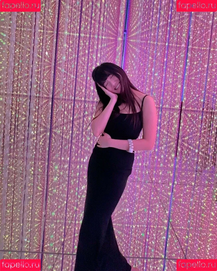 AriaSaki / annoyingaria Onlyfans Photo Gallery 