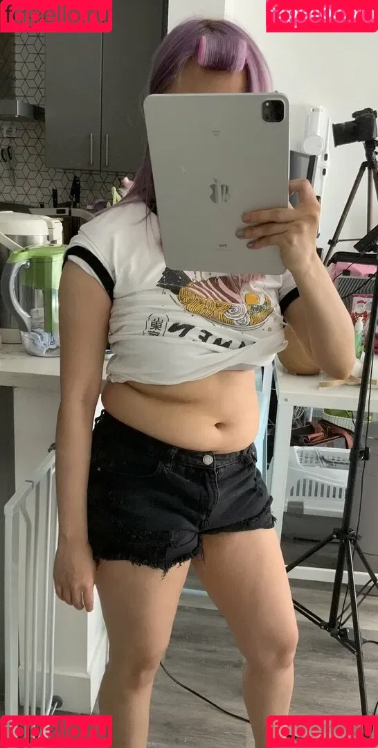 AriaSaki / annoyingaria Onlyfans Photo Gallery 
