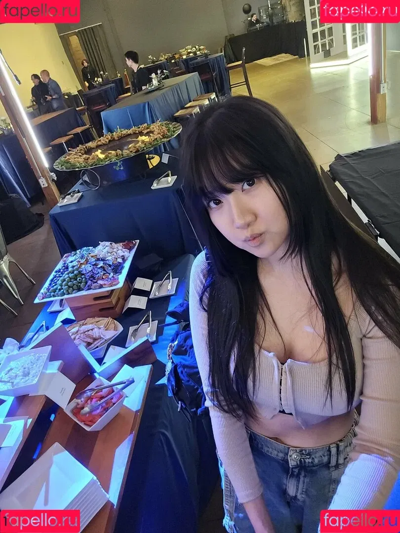 AriaSaki / annoyingaria Onlyfans Photo Gallery 