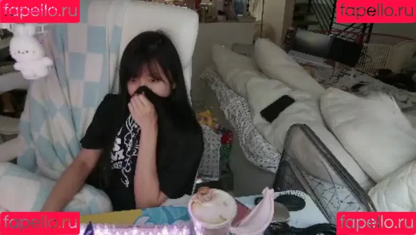 AriaSaki / annoyingaria Onlyfans Photo Gallery 