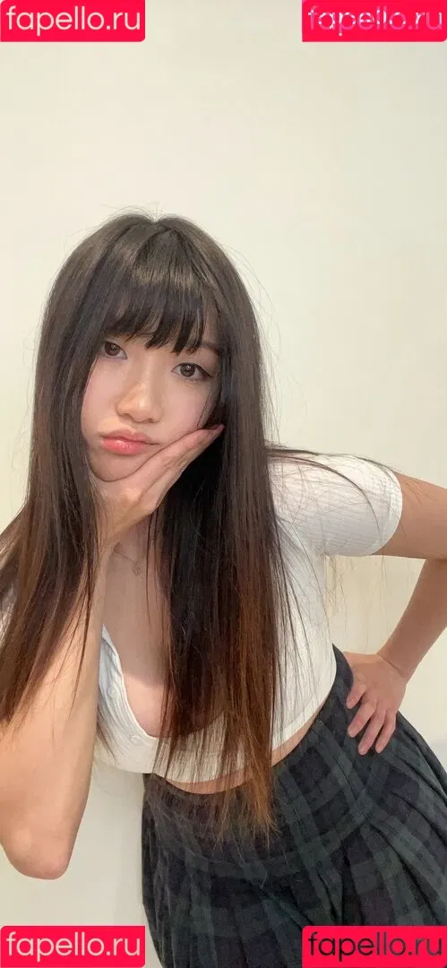 AriaSaki / annoyingaria Onlyfans Photo Gallery 