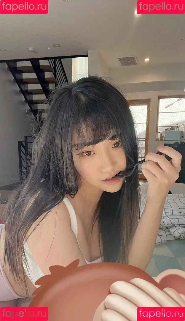 AriaSaki / annoyingaria Onlyfans Photo Gallery 