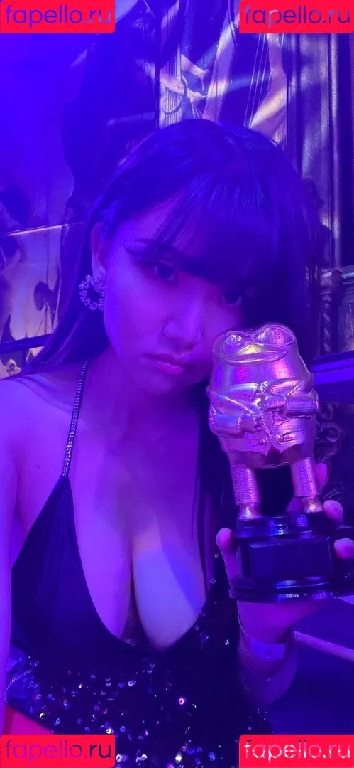 AriaSaki / annoyingaria Onlyfans Photo Gallery 
