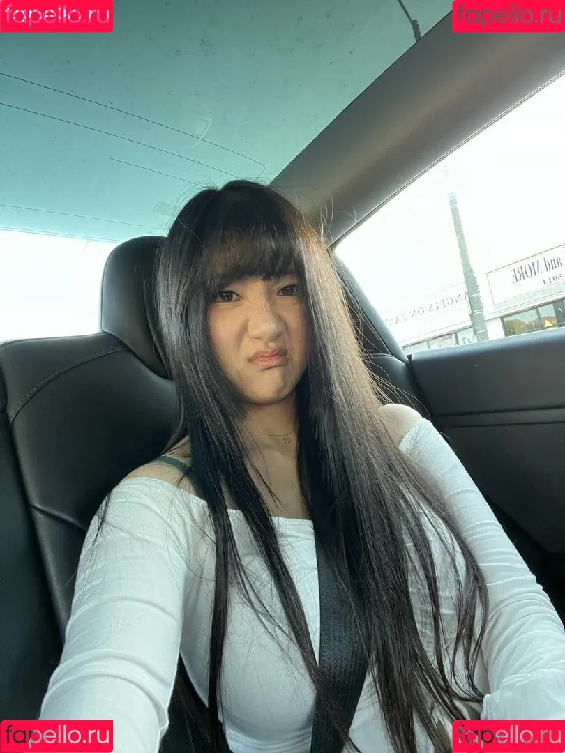 AriaSaki / annoyingaria Onlyfans Photo Gallery 