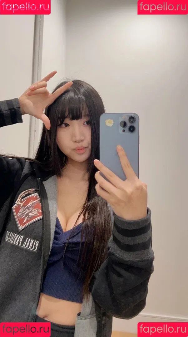 AriaSaki / annoyingaria Onlyfans Photo Gallery 