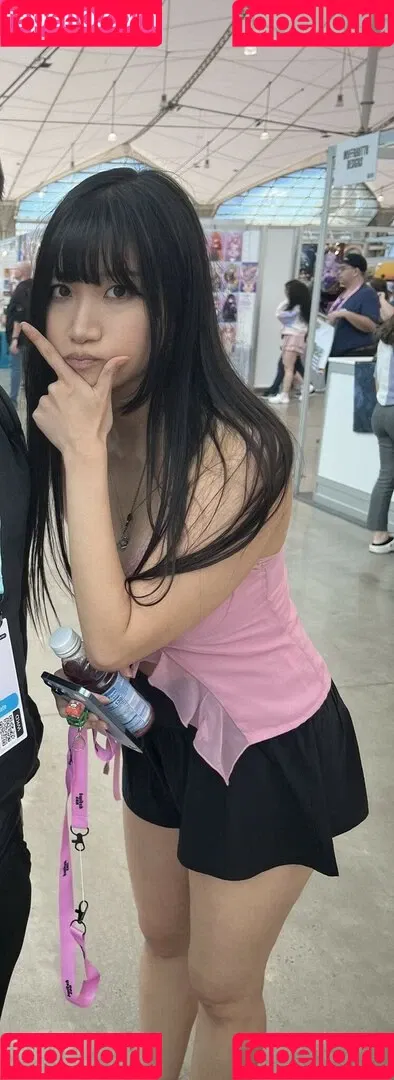 AriaSaki / annoyingaria Onlyfans Photo Gallery 
