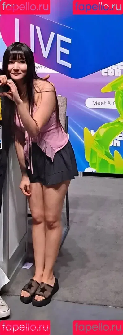 AriaSaki / annoyingaria Onlyfans Photo Gallery 