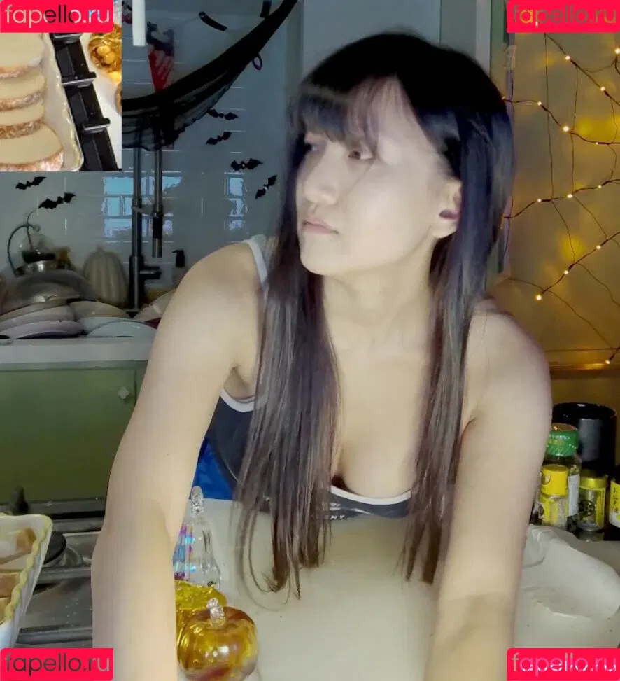AriaSaki / annoyingaria Onlyfans Photo Gallery 