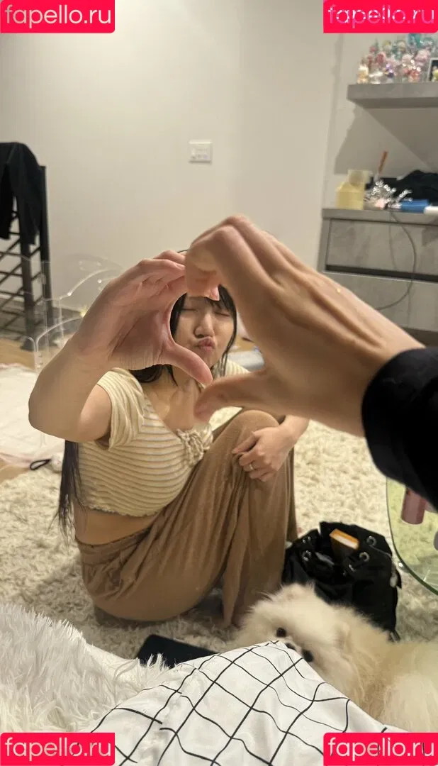 AriaSaki / annoyingaria Onlyfans Photo Gallery 