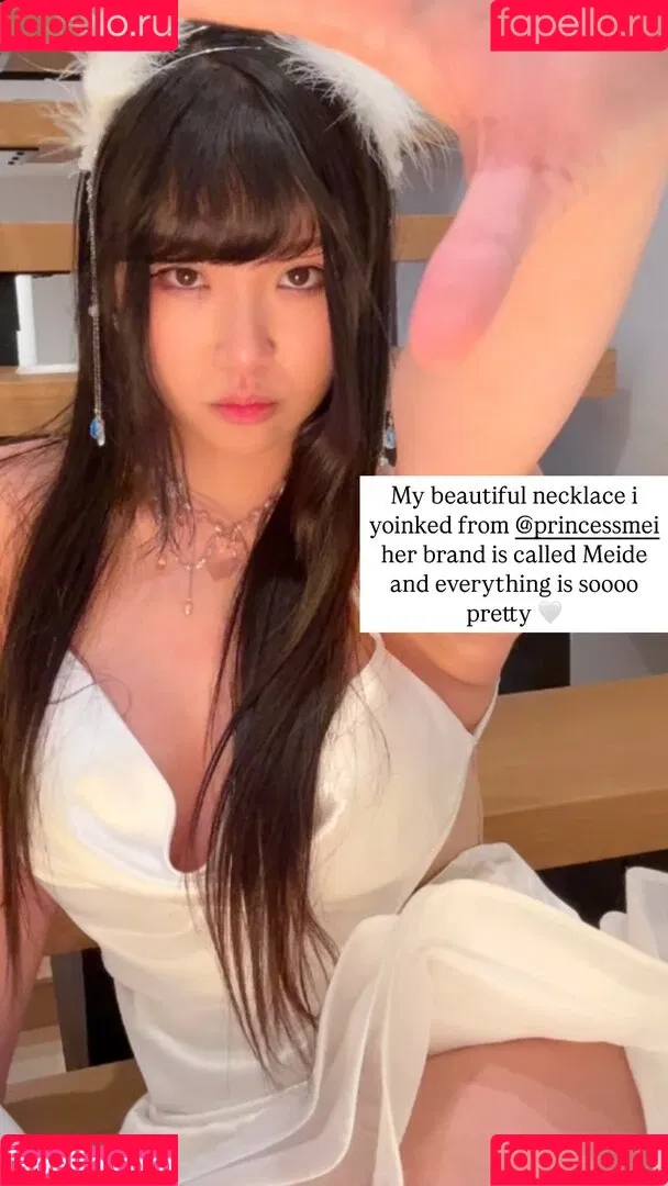 AriaSaki / annoyingaria Onlyfans Photo Gallery 