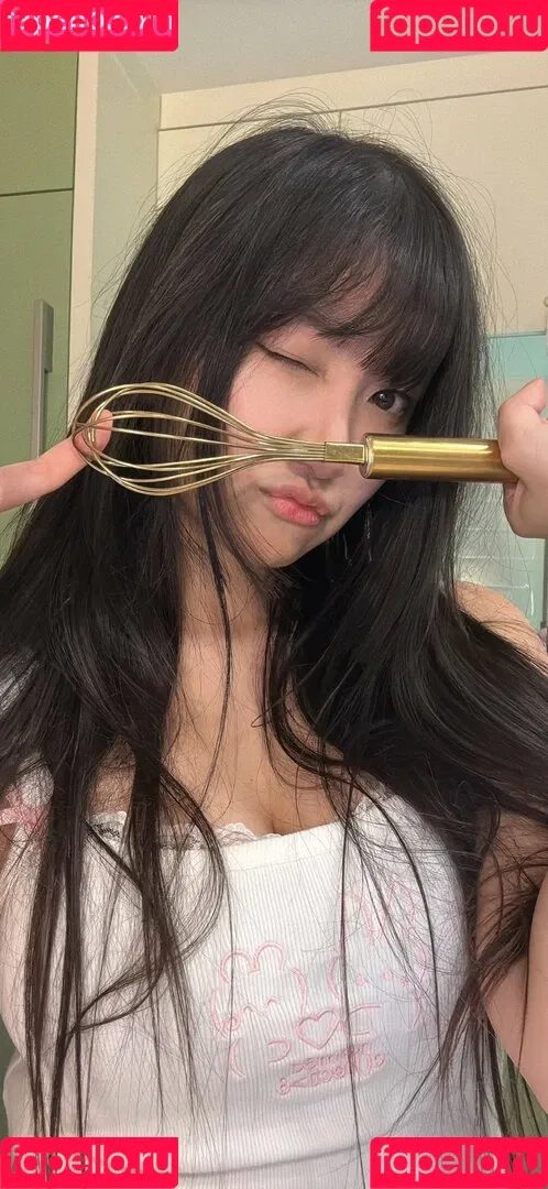 AriaSaki / annoyingaria Onlyfans Photo Gallery 