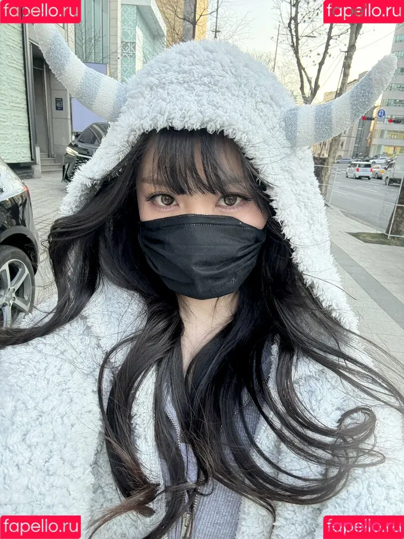 AriaSaki / annoyingaria Onlyfans Photo Gallery 
