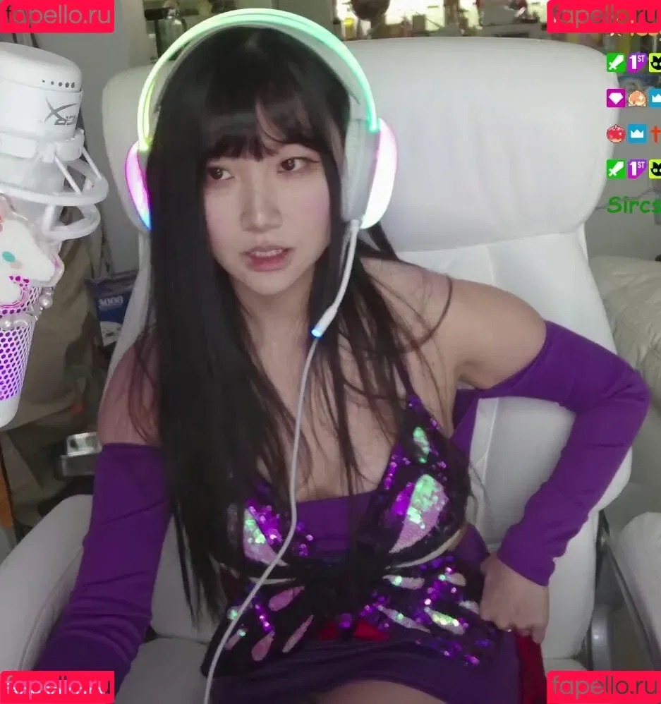 AriaSaki / annoyingaria Onlyfans Photo Gallery 