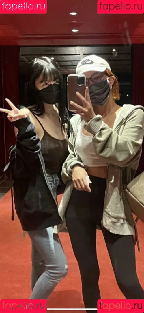 AriaSaki / annoyingaria Onlyfans Photo Gallery 