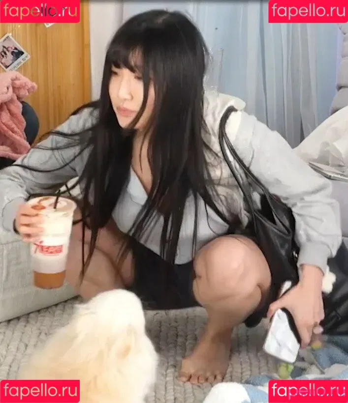 AriaSaki / annoyingaria Onlyfans Photo Gallery 