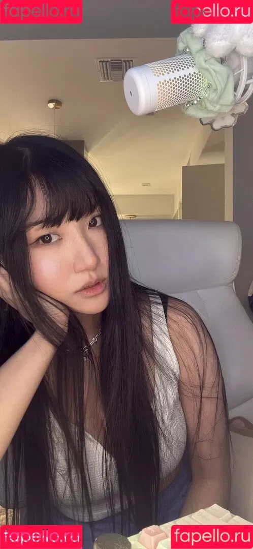 AriaSaki / annoyingaria Onlyfans Photo Gallery 