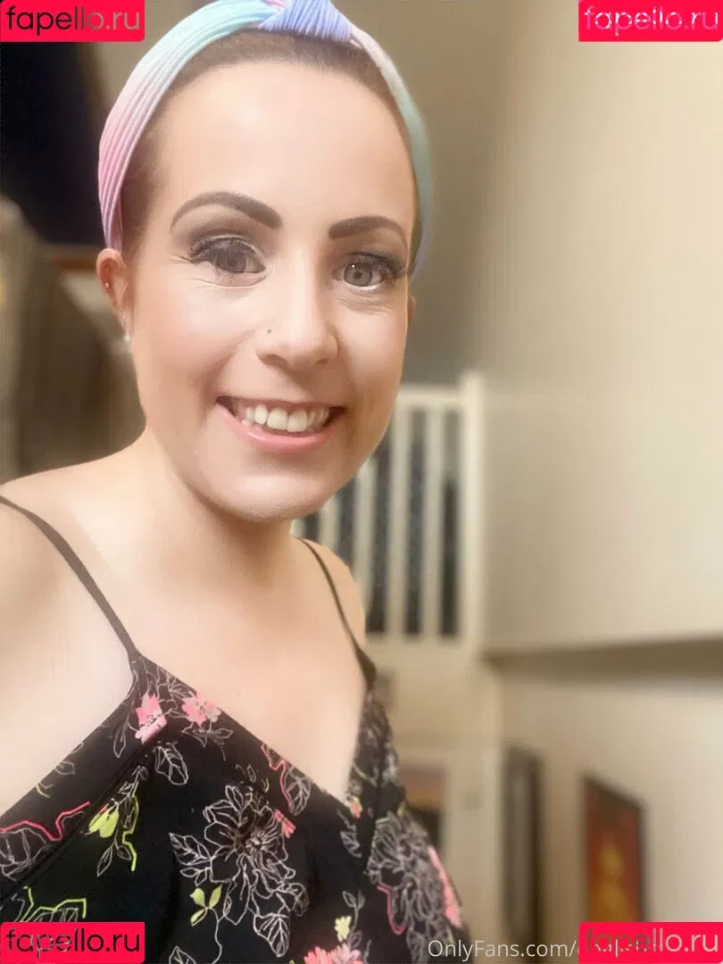 englishrosie21 / englishrosiee_rinsebeforeuse Onlyfans Photo Gallery 