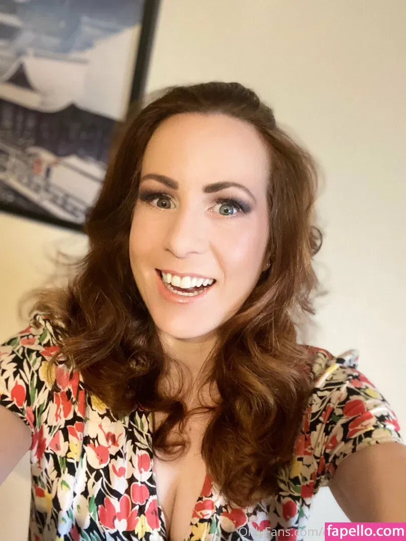 englishrosie21 / englishrosiee_rinsebeforeuse Onlyfans Photo Gallery 