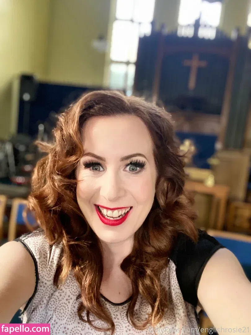 englishrosie21 / englishrosiee_rinsebeforeuse Onlyfans Photo Gallery 