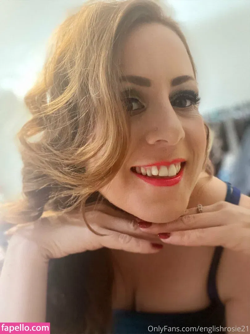 englishrosie21 / englishrosiee_rinsebeforeuse Onlyfans Photo Gallery 