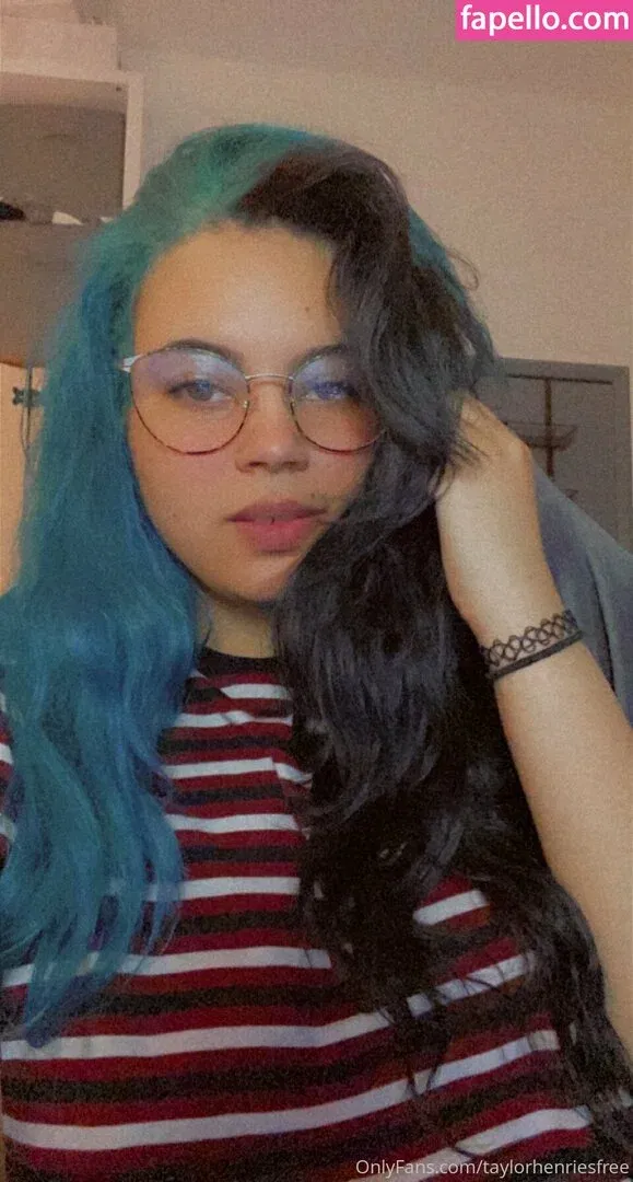 tayheners / taylorhenriesfree Onlyfans Photo Gallery 
