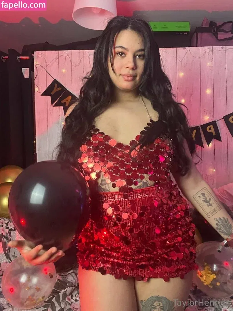 tayheners / taylorhenriesfree Onlyfans Photo Gallery 