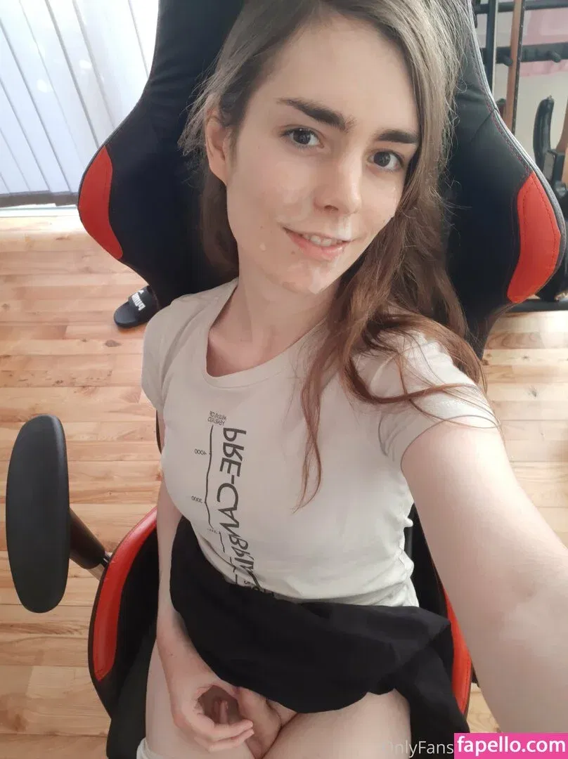 dovelark / dovelark_kitty / dovenlark Onlyfans Photo Gallery 