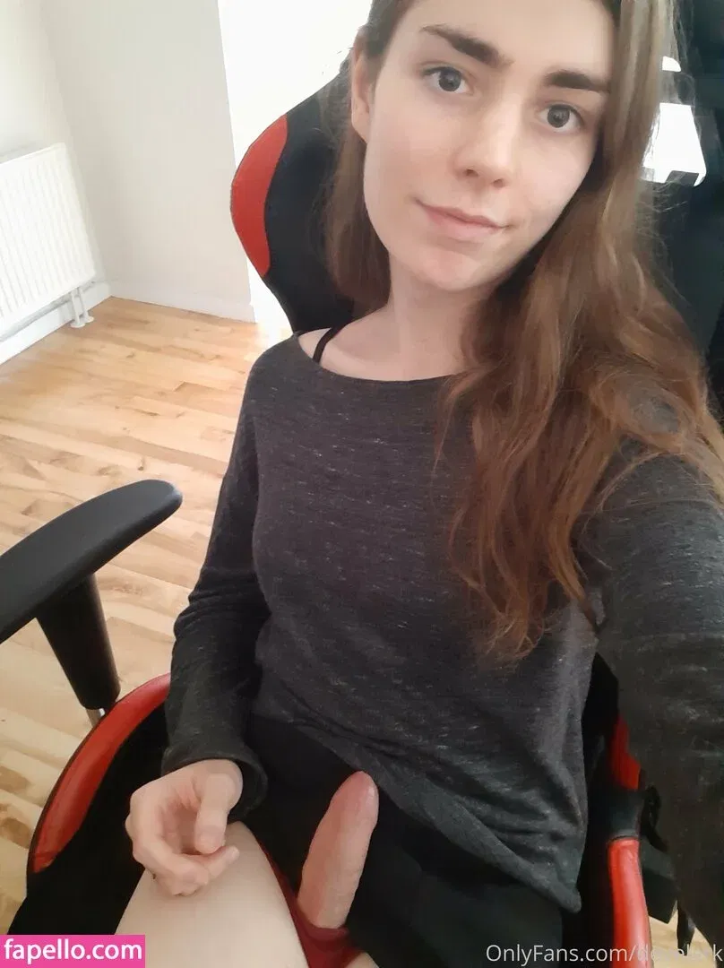 dovelark / dovelark_kitty / dovenlark Onlyfans Photo Gallery 