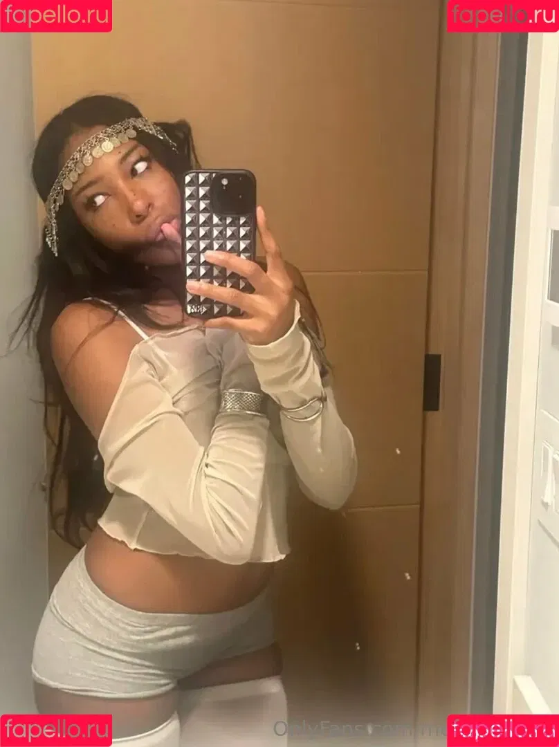 merkbert666 / meruhart666 Onlyfans Photo Gallery 