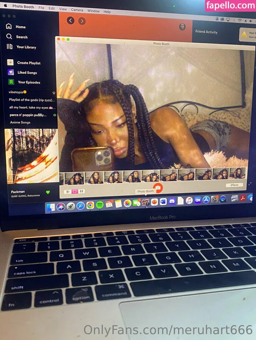 merkbert666 / meruhart666 Onlyfans Photo Gallery 