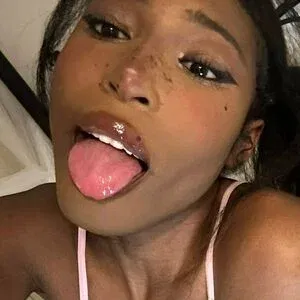 merkbert666 / meruhart666 Onlyfans Photo Gallery 