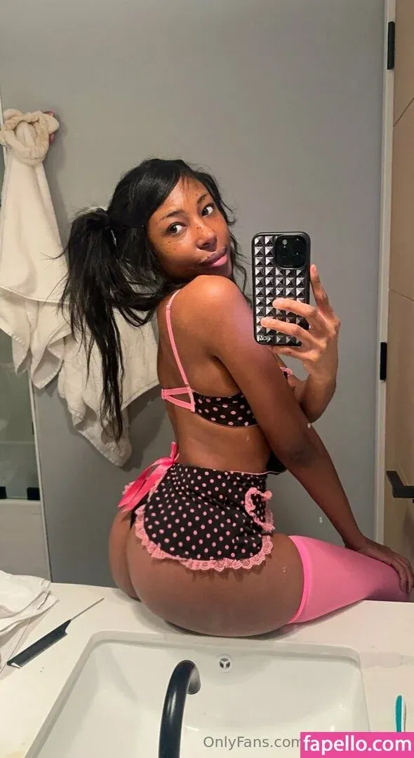 merkbert666 / meruhart666 Onlyfans Photo Gallery 