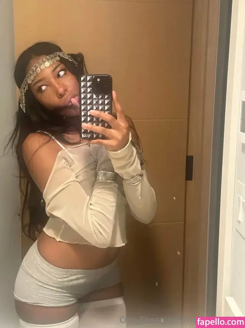 merkbert666 / meruhart666 Onlyfans Photo Gallery 