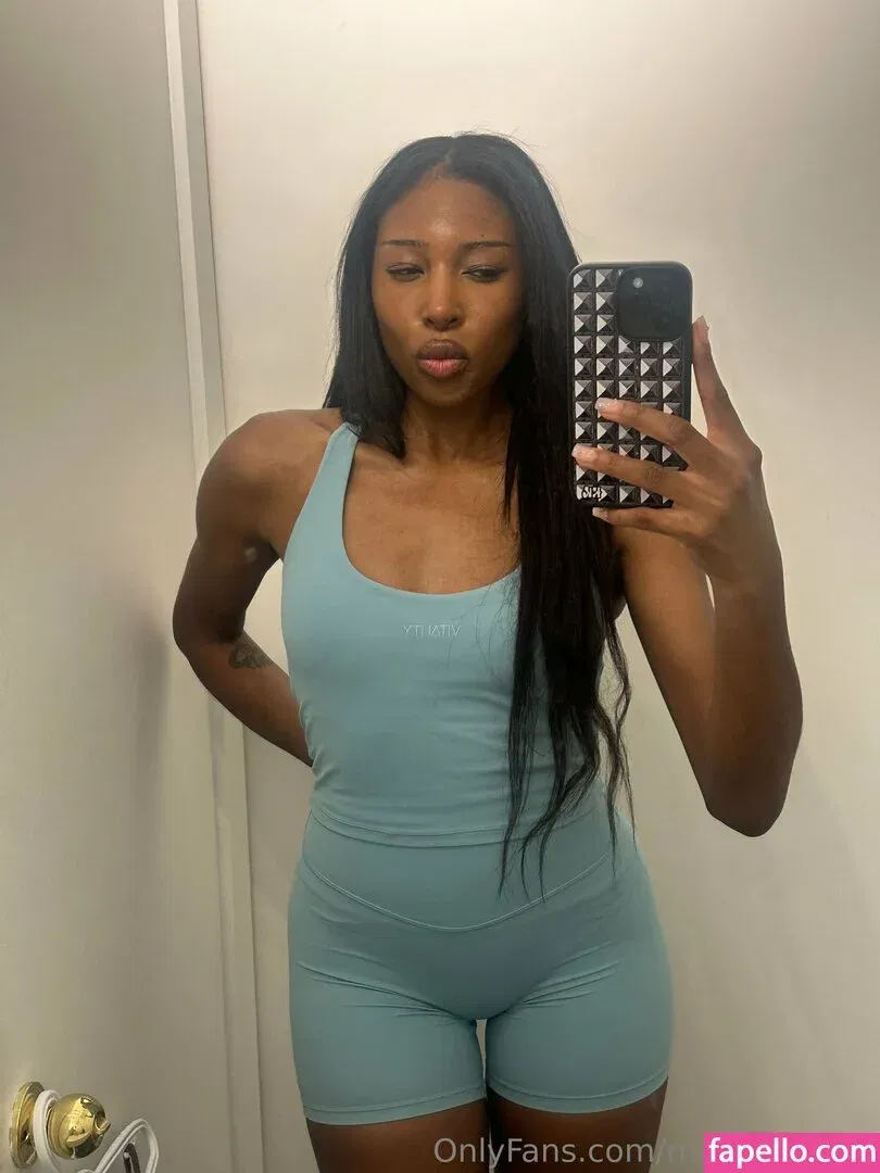 merkbert666 / meruhart666 Onlyfans Photo Gallery 