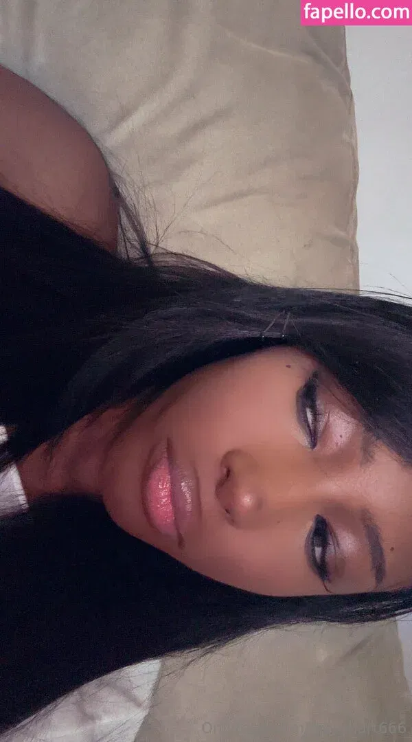 merkbert666 / meruhart666 Onlyfans Photo Gallery 