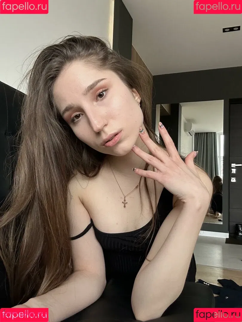 Alice & Haizlee / alicellani / alicexhaizlee Onlyfans Photo Gallery 