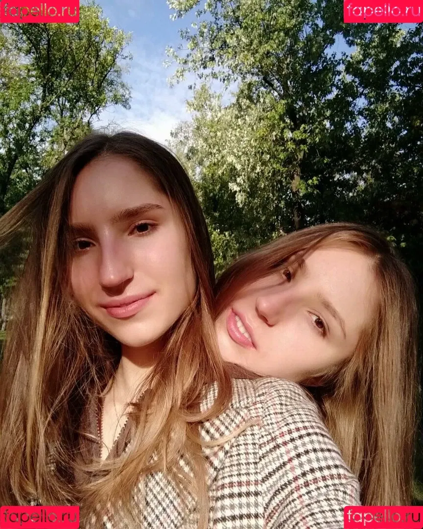 Alice & Haizlee / alicellani / alicexhaizlee Onlyfans Photo Gallery 