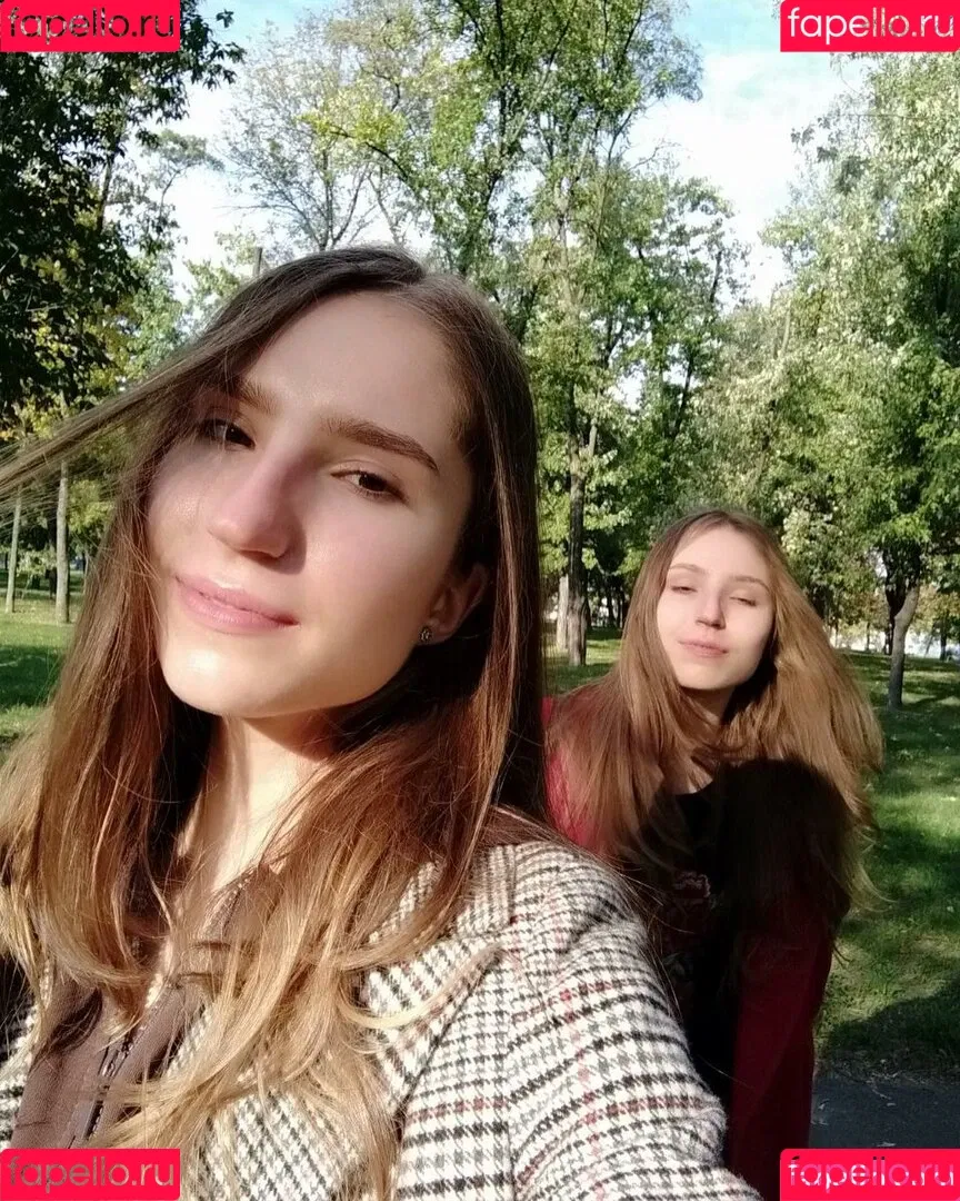 Alice & Haizlee / alicellani / alicexhaizlee Onlyfans Photo Gallery 