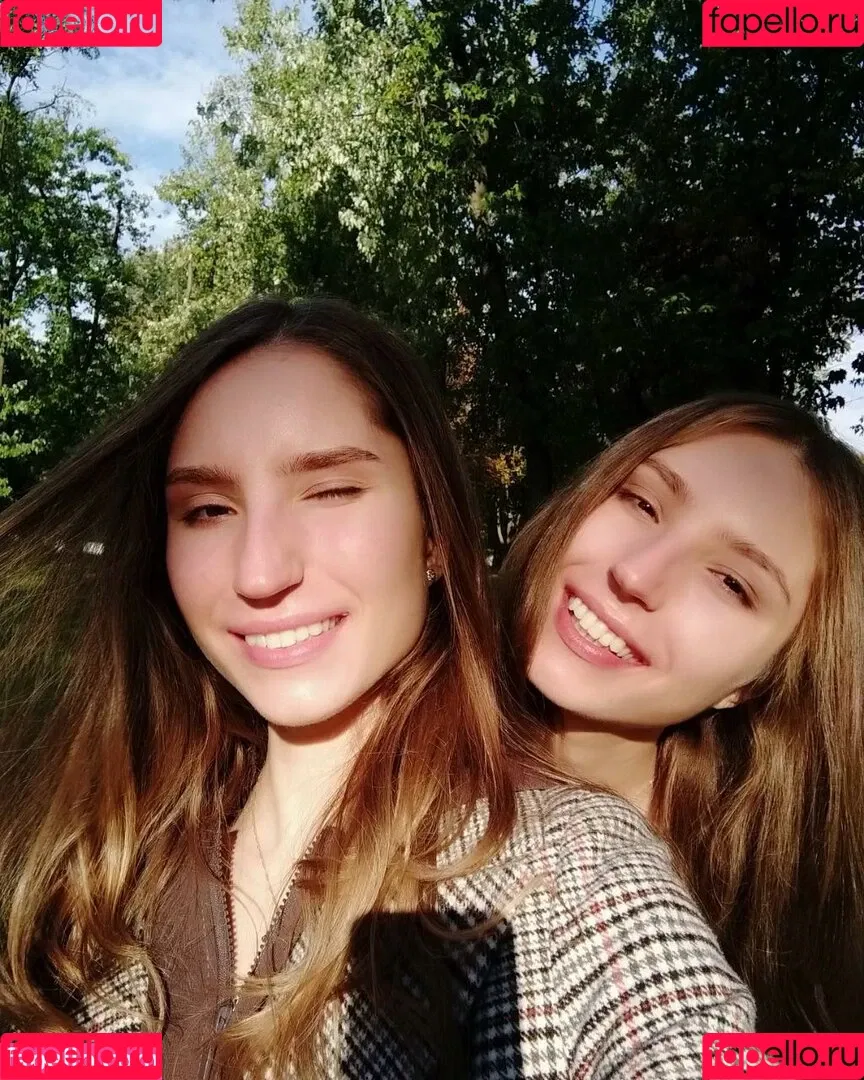 Alice & Haizlee / alicellani / alicexhaizlee Onlyfans Photo Gallery 