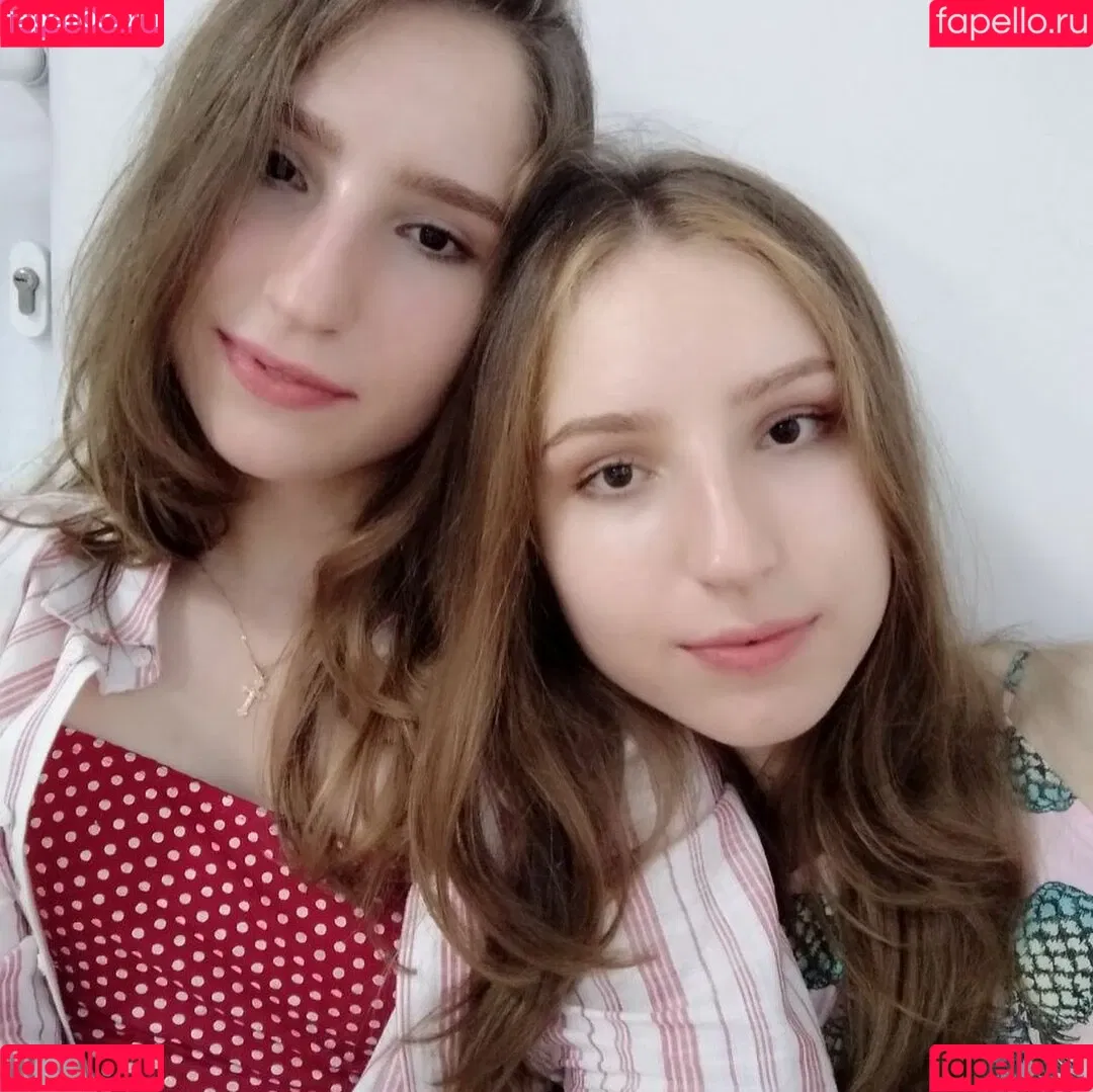 Alice & Haizlee / alicellani / alicexhaizlee Onlyfans Photo Gallery 